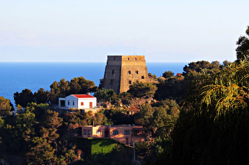 Torre di Santa Maria Ustica